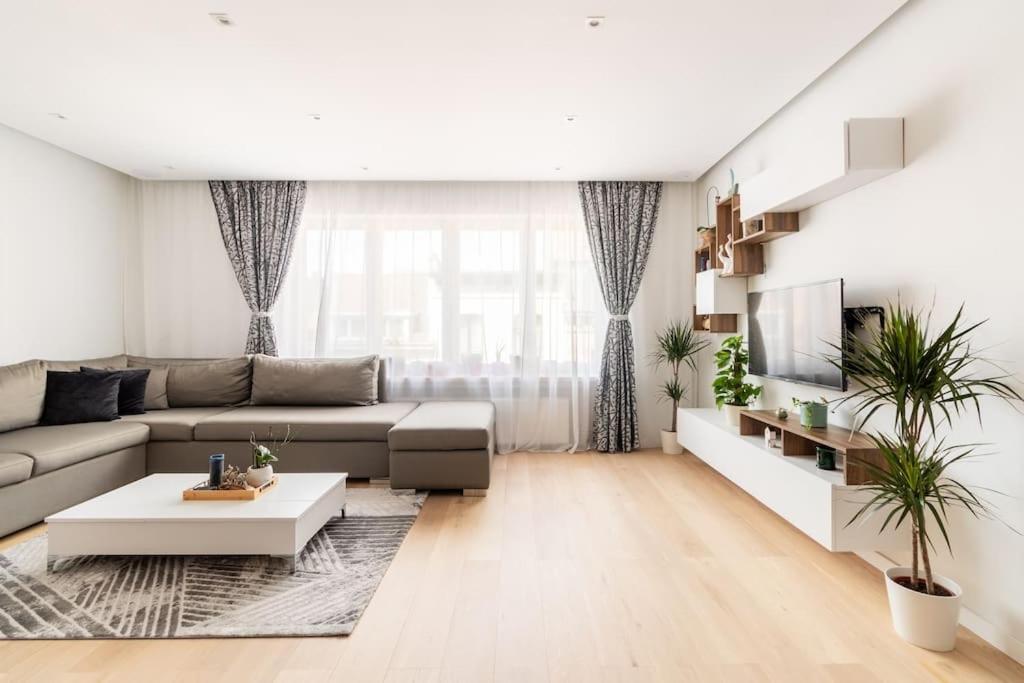European Heart 2-Bedroom Flat. Bruksela Zewnętrze zdjęcie